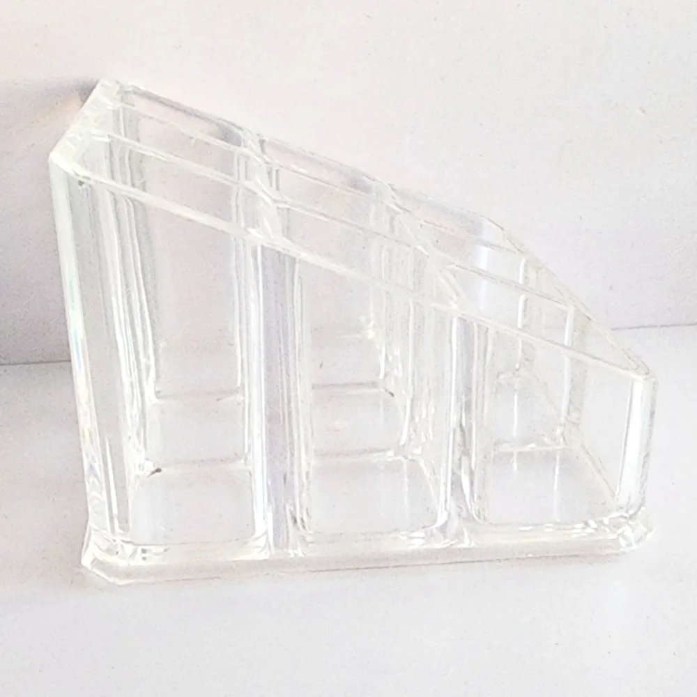 Acrylic lipstick organizer